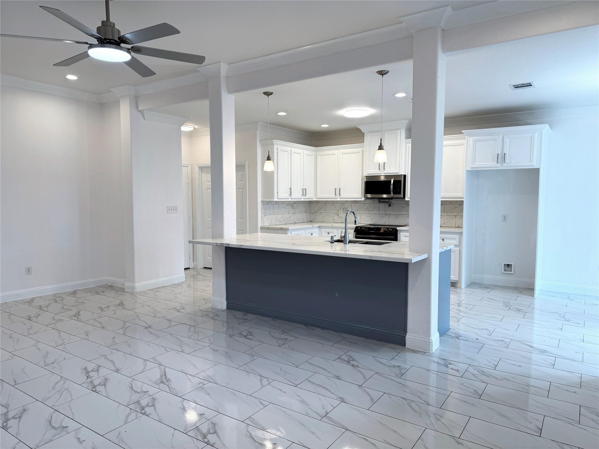 10829 Deaf Smith Street