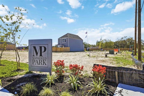 Photo of 5813 Burt Street St, Houston, TX 77091 (MLS # 71381127)