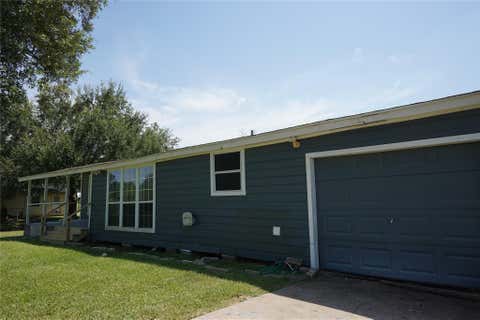 Photo of 306 Center Way Street, Lake Jackson, TX 77566 (MLS # 58102158)