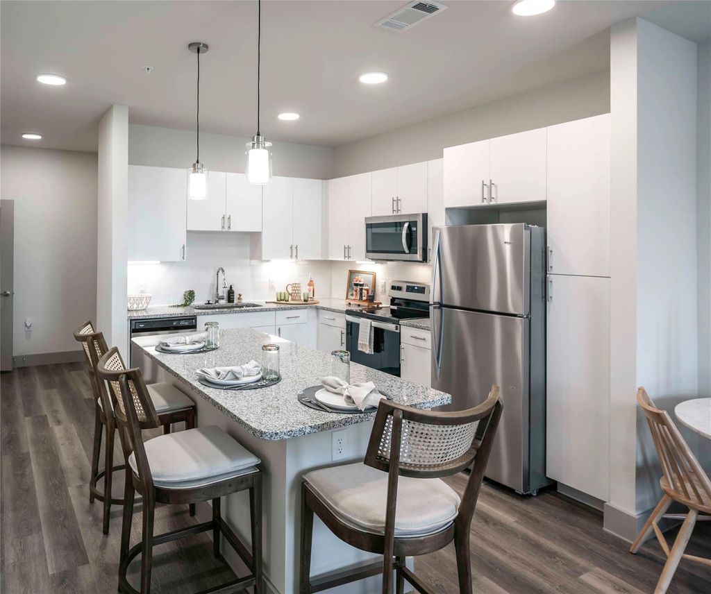 Photo of 13958 Cottingham Road #3104, Houston, TX 77048 (MLS # 80091206)