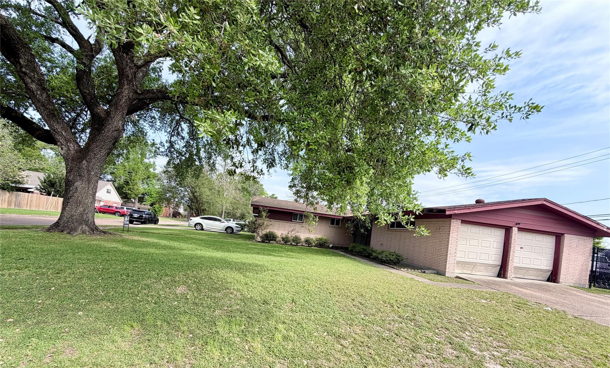 9202 Sunnywood Drive