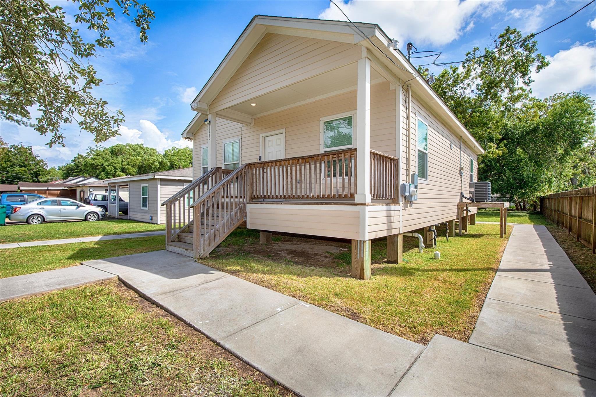 1125 Lake Road
