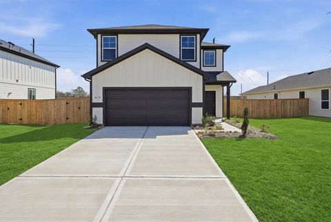 Photo of 6814 Bens Landing, Cove, TX 77523 (MLS # 69651410)