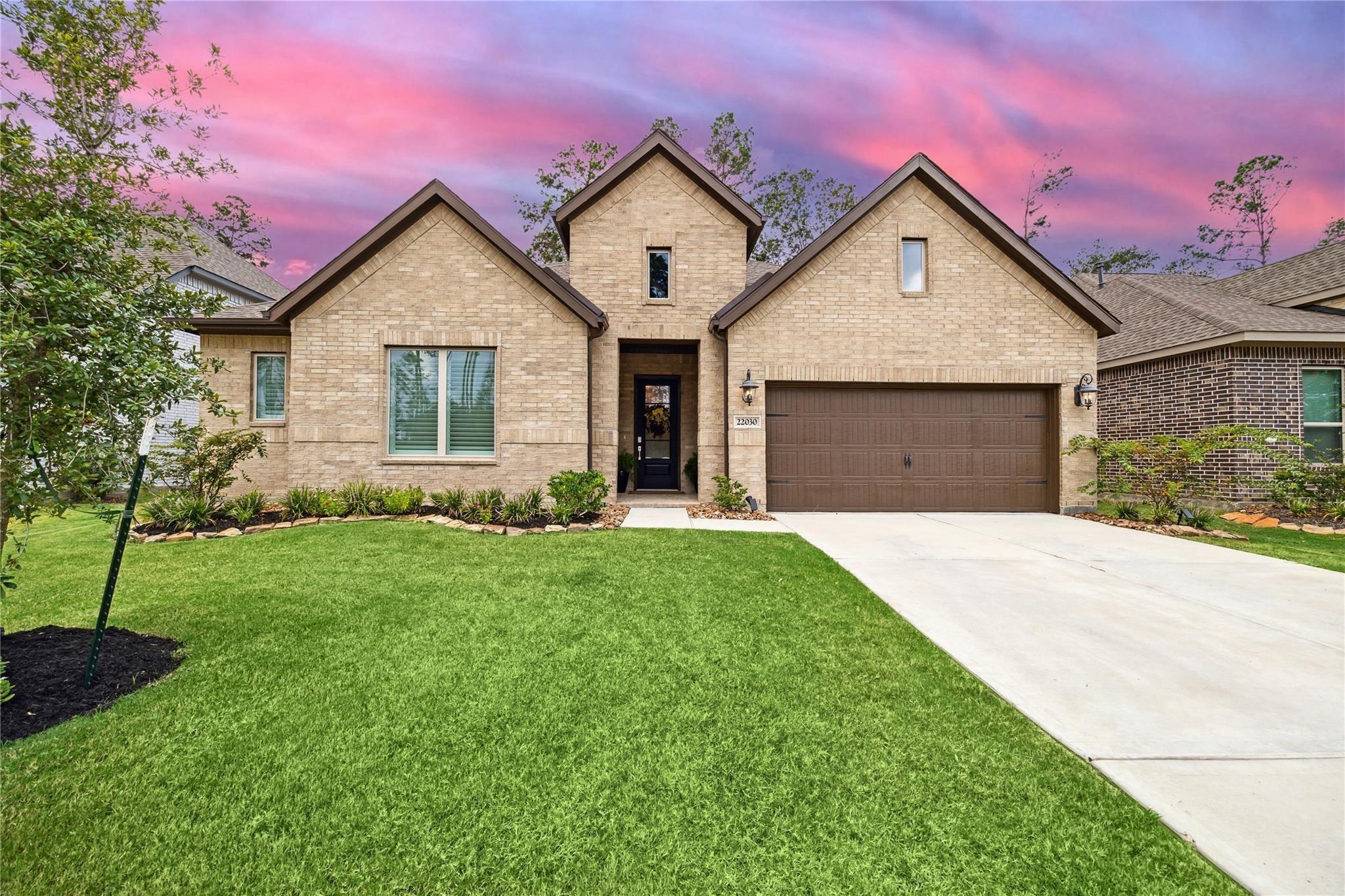 22030 Gateway Arch Drive