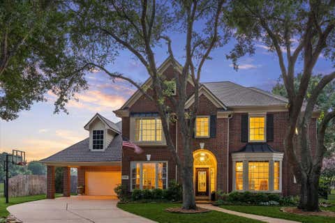Homes For Sale - 2314 New South Wales Court<br/> Fort Bend County, Katy, TX 77450