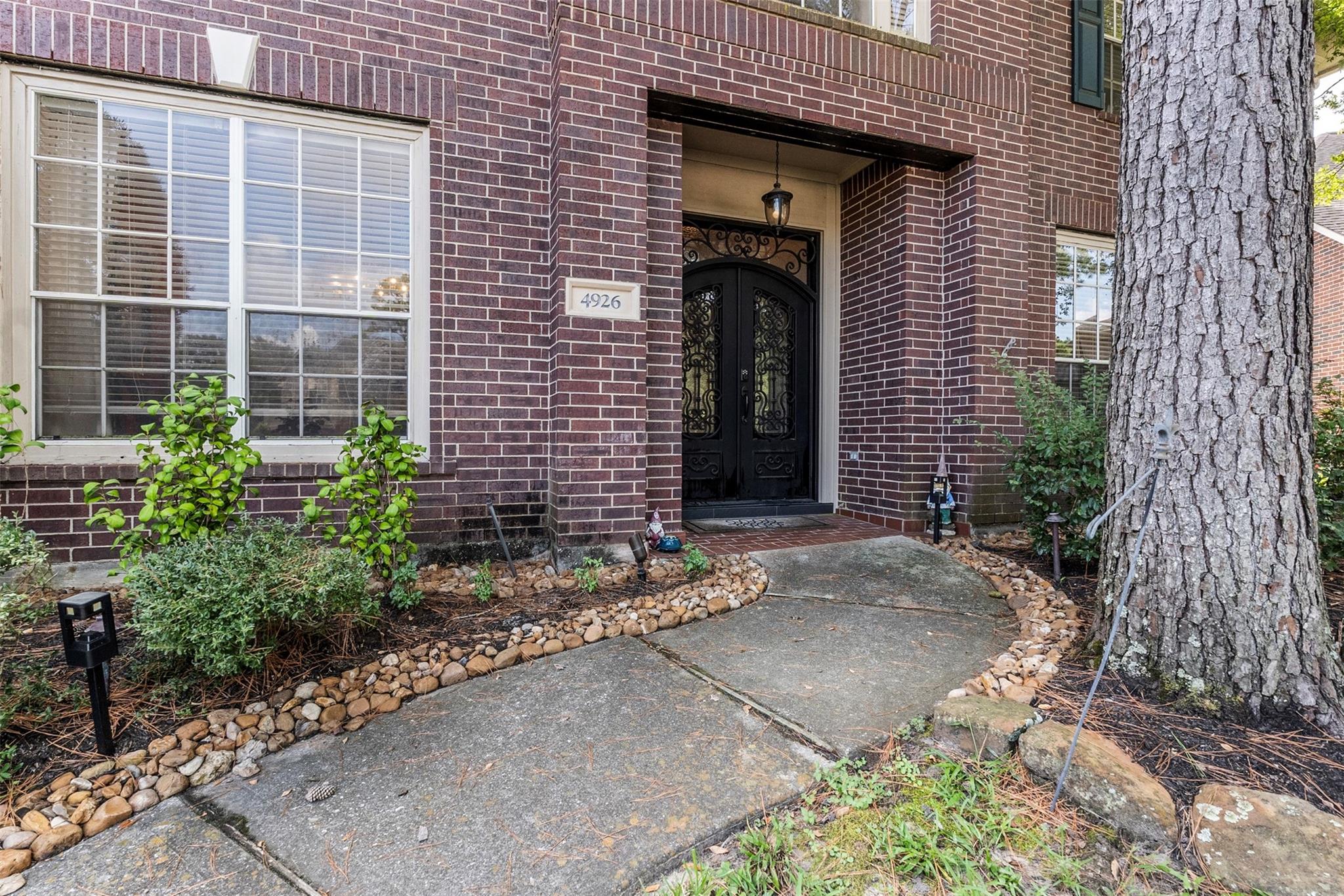 4926 Berry Knoll Court