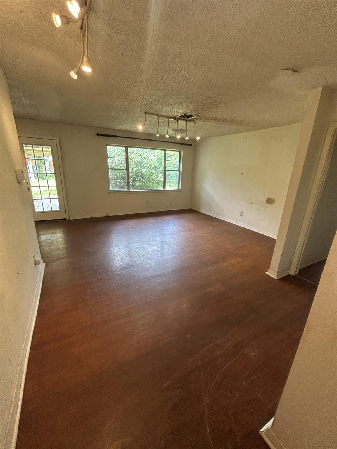5711 Turtle Creek Road
