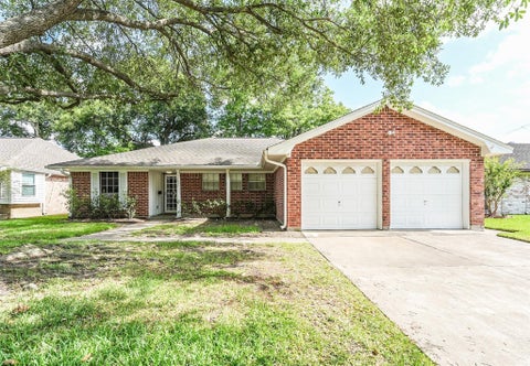 Photo of 11531 Kirkmeadow Drive, Houston, TX 77089 (MLS # 9837911)