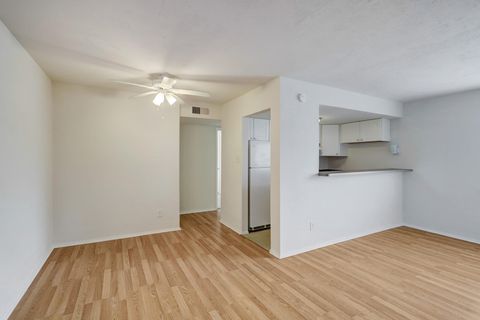Photo of 3407 Graustark Street #14, Houston, TX 77006 (MLS # 39366592)