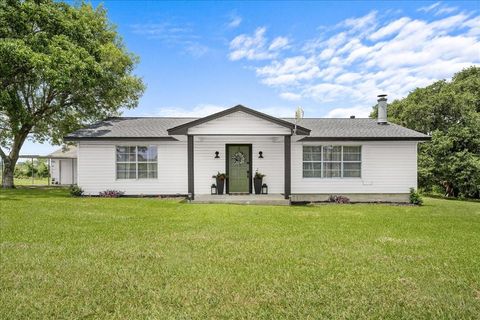 Photo of 4228 Fm 390 Road W, Burton, TX 77835 (MLS # 85859116)