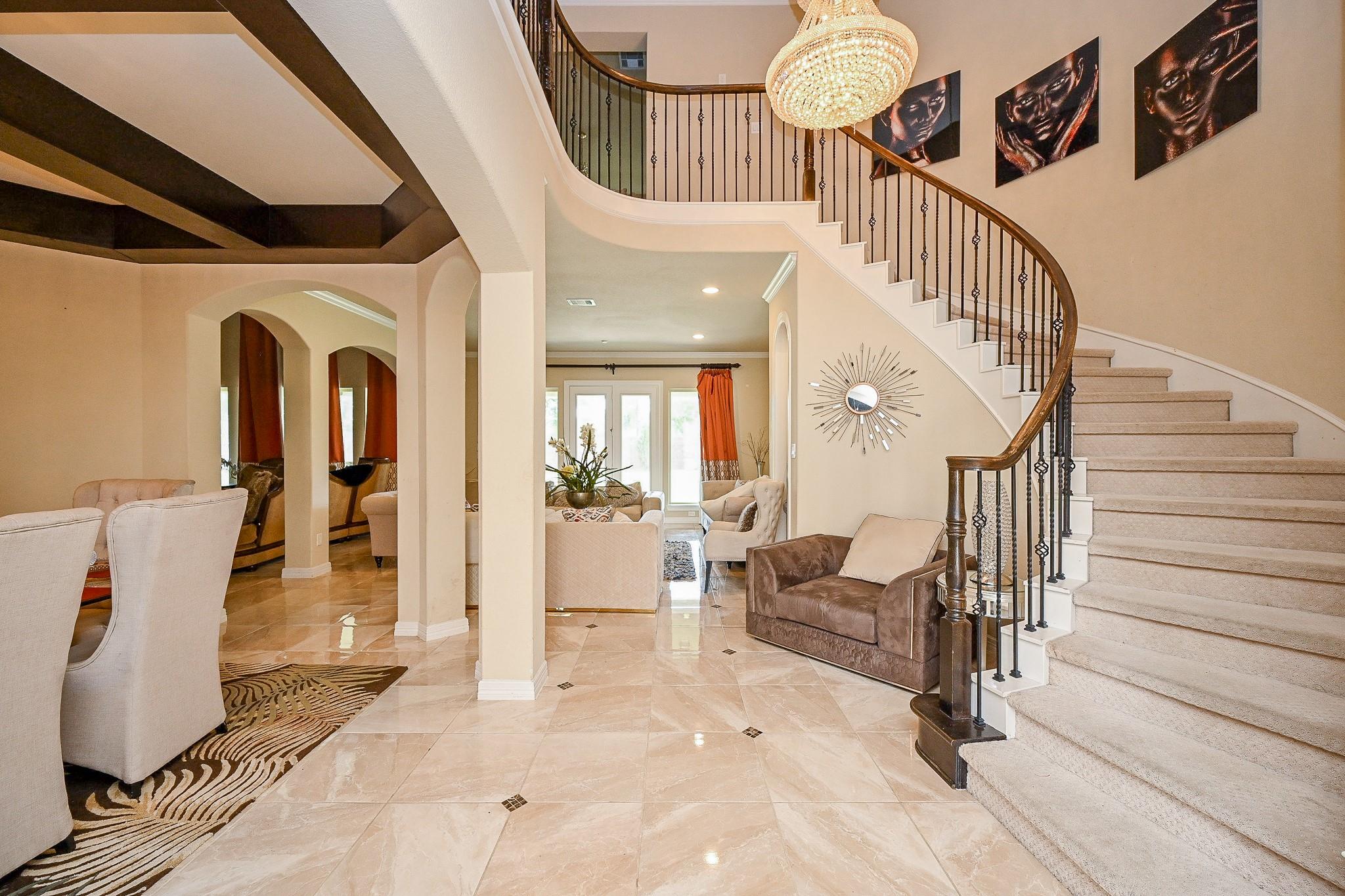 6115 Abercombie Lane