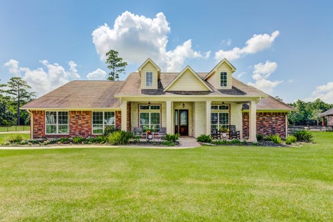 Photo of 7219 Bayou Timber Drive, Alvin, TX 77511 (MLS # 15170075)