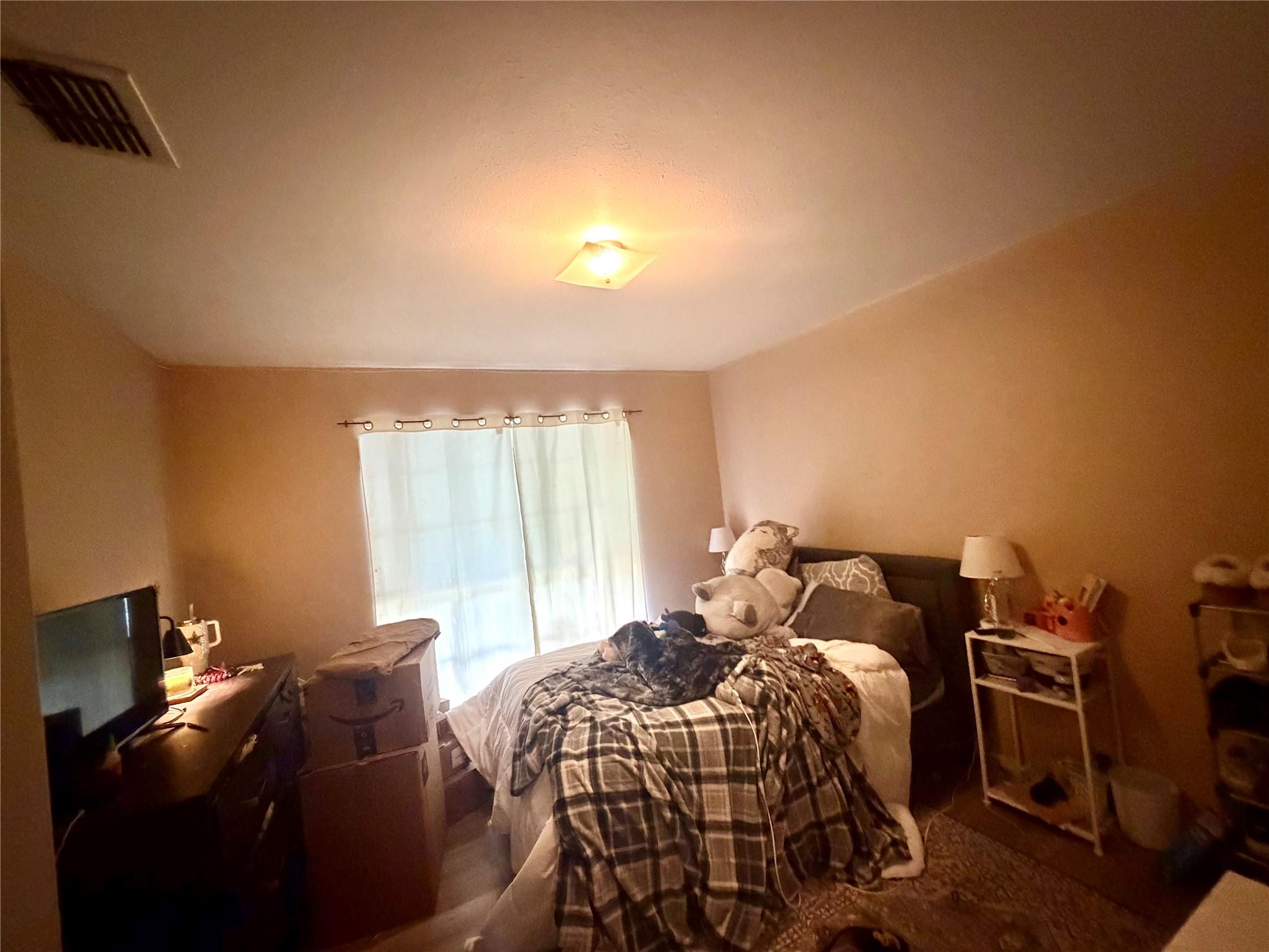 5319 Lincoln Town Drive