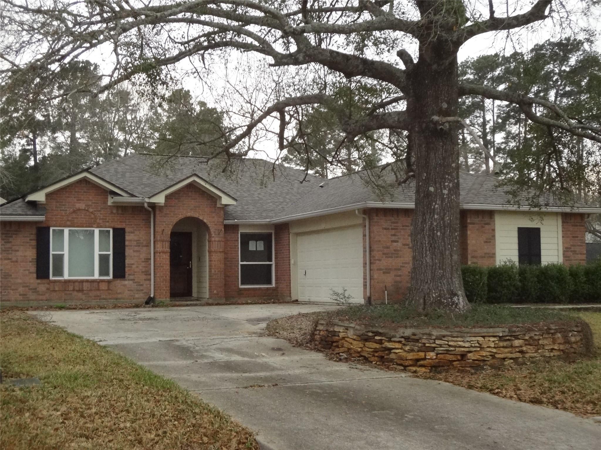 12105 La Salle Crossing