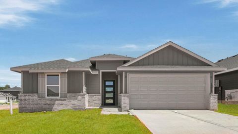Homes For Sale - 15912 Maybelle Street<br/> Montgomery, TX 77316