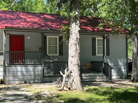 Photo of 4901 County Road 216, Hungerford, TX 77435 (MLS # 77296932)