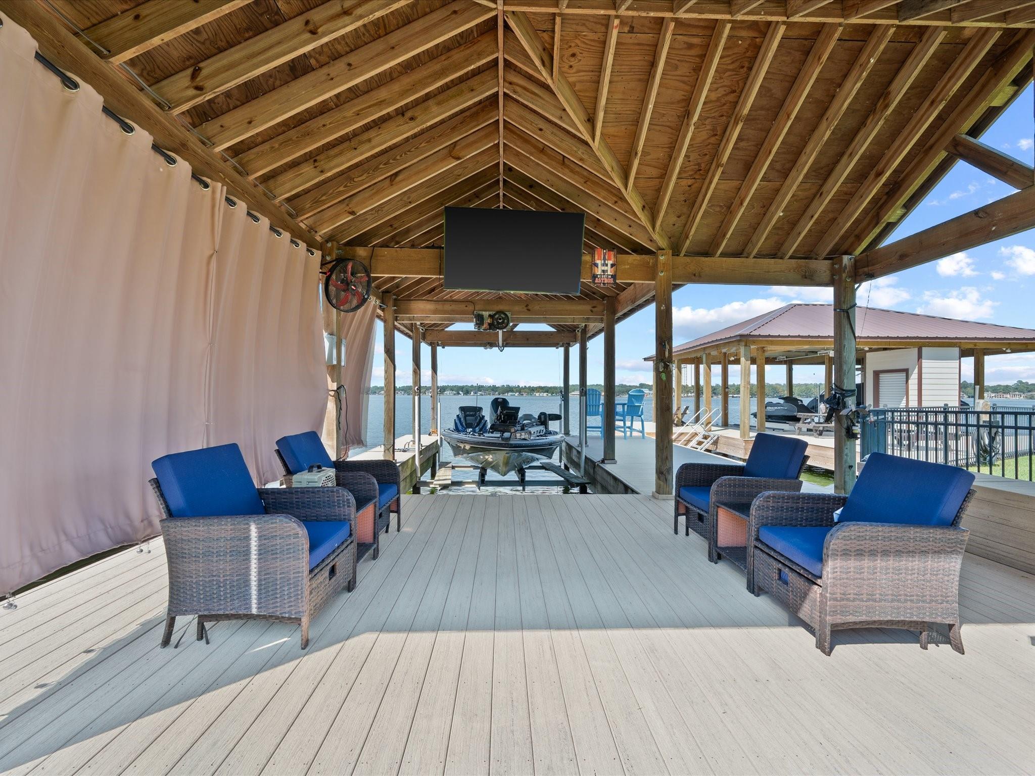 763 & 806 Lake View Drive