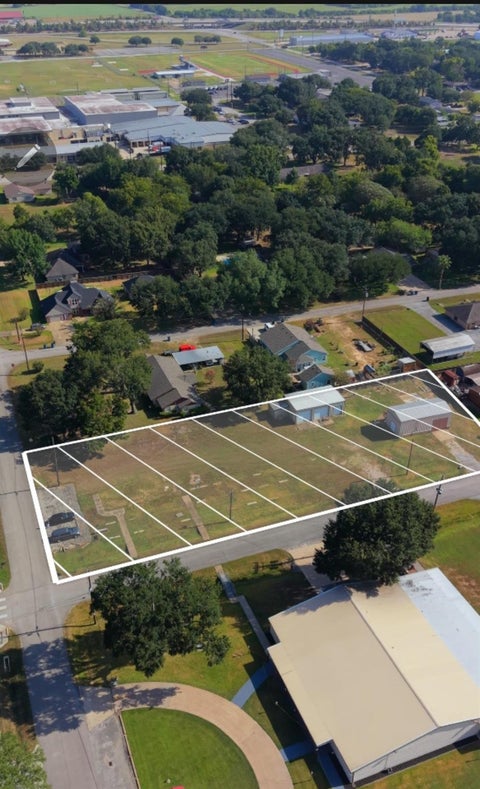 Photo of 1504 Farr Street, Waller, TX 77484 (MLS # 89256529)