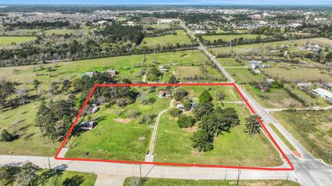 1514 S Persimmon Street Tomball TX 77375