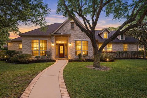 Photo of 59 Champion Villa Drive, Houston, TX 77069 (MLS # 49410048)