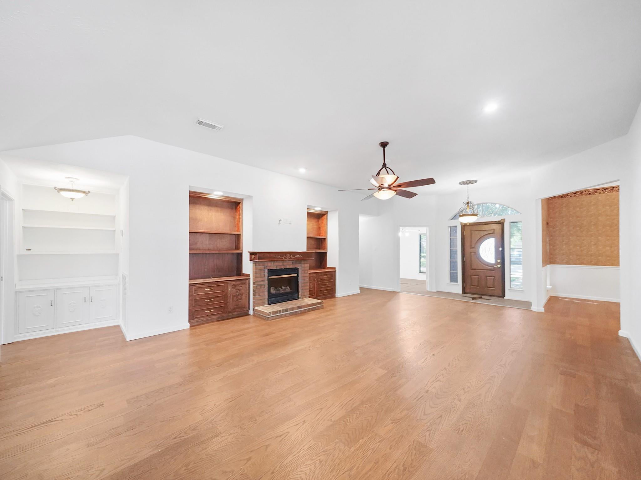 2711 N Peach Hollow Circle