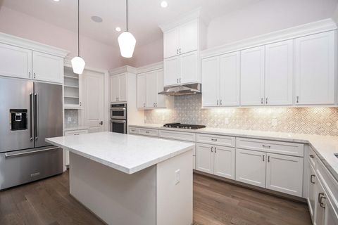 Tiny photo for 949 Dunleigh Meadows Lane, Houston, TX 77055 (MLS # 51285181)