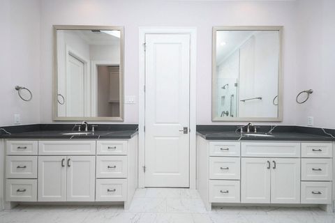 Tiny photo for 949 Dunleigh Meadows Lane, Houston, TX 77055 (MLS # 51285181)