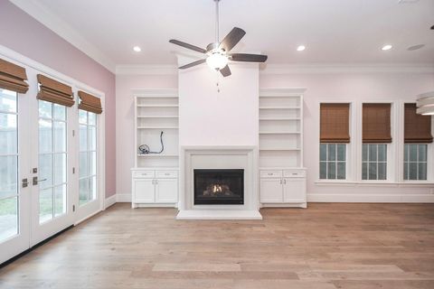 Tiny photo for 949 Dunleigh Meadows Lane, Houston, TX 77055 (MLS # 51285181)