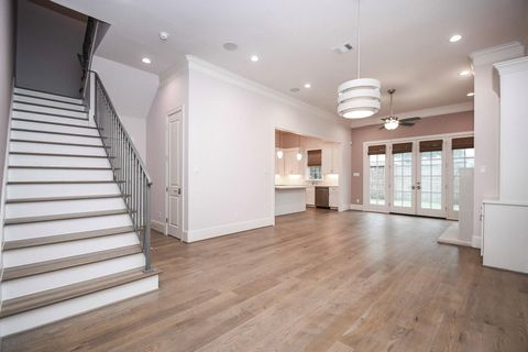 Tiny photo for 949 Dunleigh Meadows Lane, Houston, TX 77055 (MLS # 51285181)