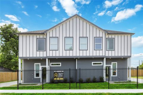 Photo of 4601 Newberry Street #A, Houston, TX 77051 (MLS # 65247526)