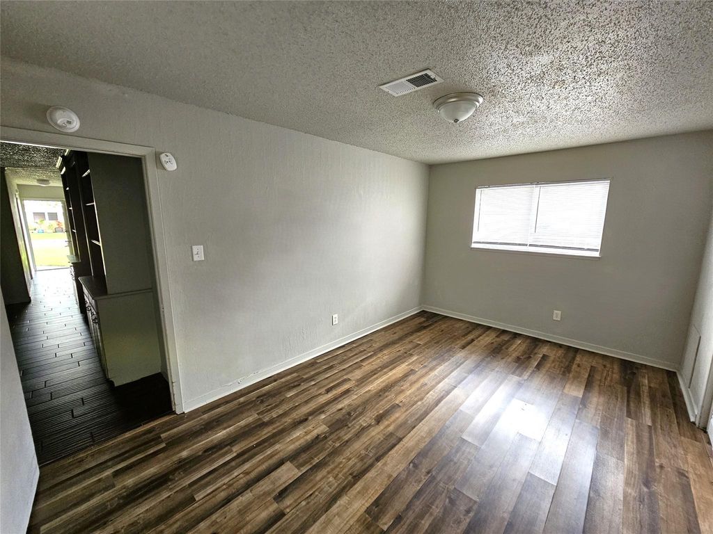 Photo of 2421 16th Avenue N, Texas City, TX 77590 (MLS # 46825918)