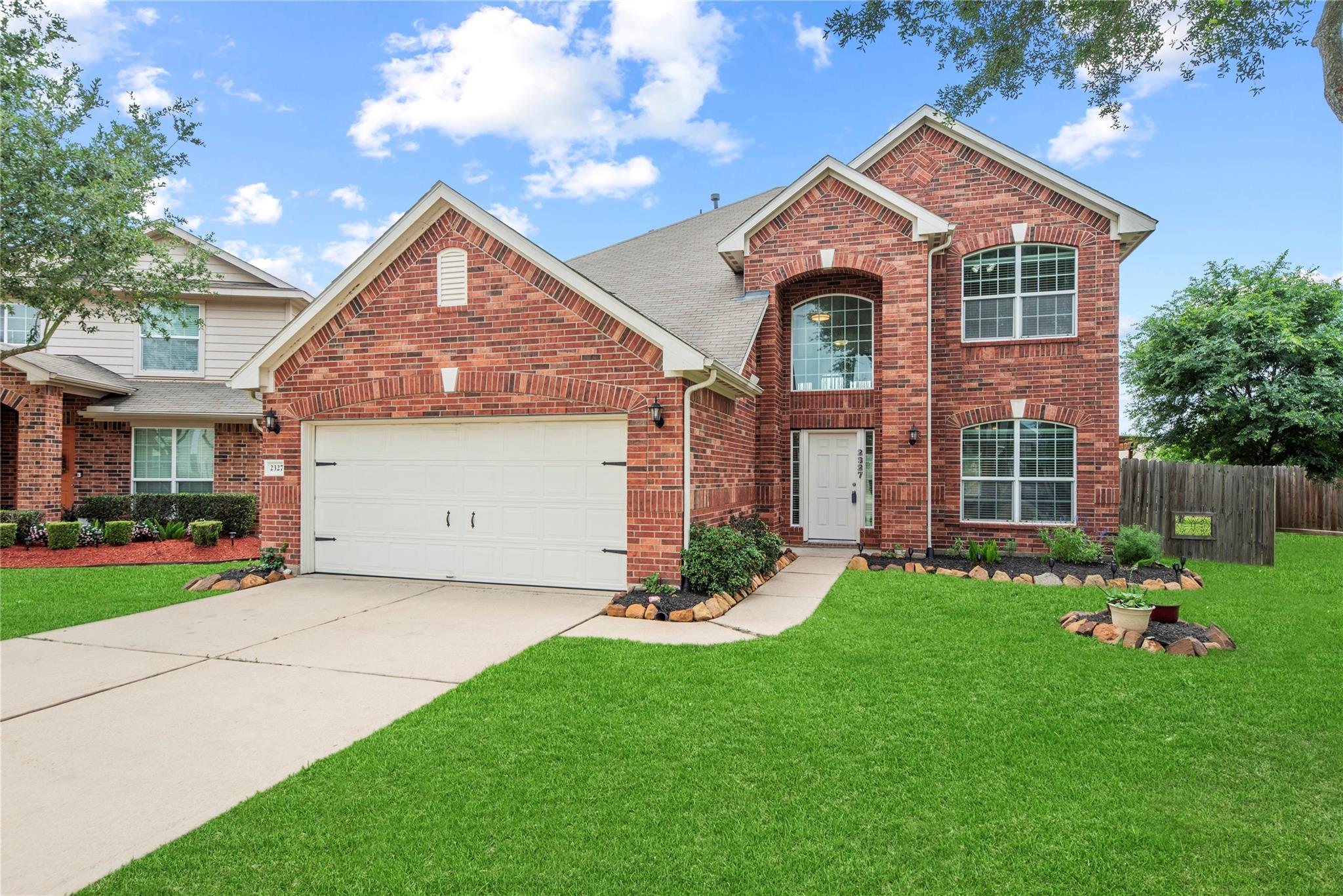 2327 Seahorse Bend Drive
