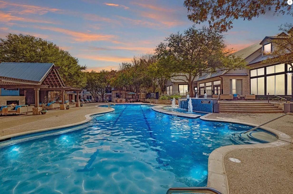 10505 S I-35 Frontage Road 1238