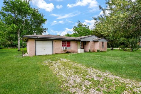 Photo of 3635 Van Meter Street, Houston, TX 77047 (MLS # 22092491)