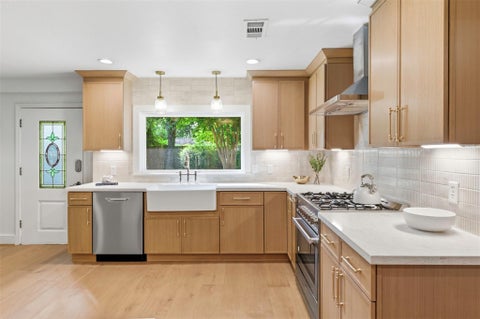 Tiny photo for 2210 Wakefield Drive, Houston, TX 77018 (MLS # 27483857)