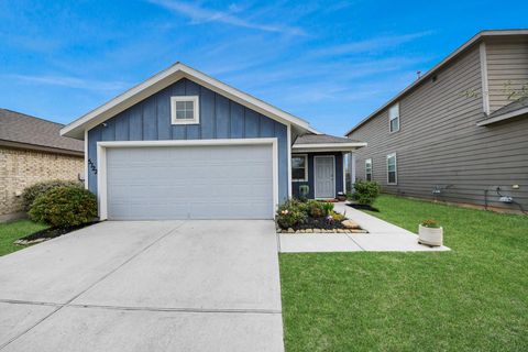 Photo of 5722 Savanna Pasture Road, Katy, TX 77493 (MLS # 9874380)
