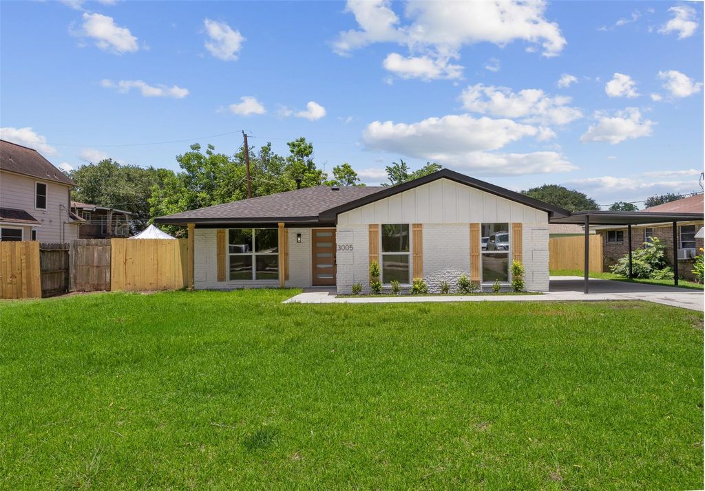 Photo of 3005 Barberry Drive, Houston, TX 77051 (MLS # 54219116)