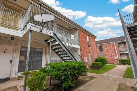 Photo of 9201 Clarewood Drive #191, Houston, TX 77036 (MLS # 32016962)