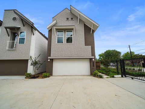 Photo of 7502 Carver Road #C, Houston, TX 77088 (MLS # 7874040)