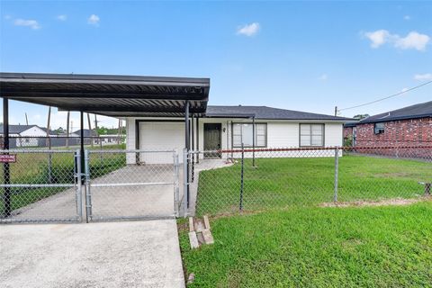 Photo of 1200 Cypress Street, Baytown, TX 77520 (MLS # 10184041)
