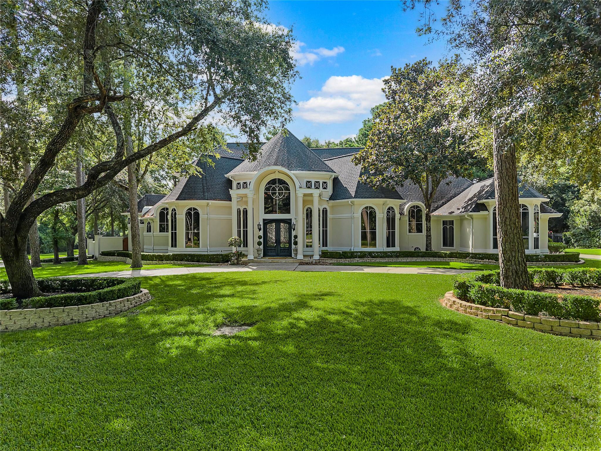 3 N Benton Woods Circle