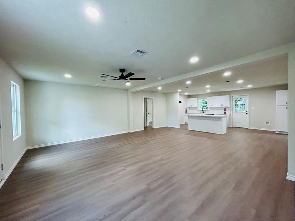7410 Lakehurst Drive