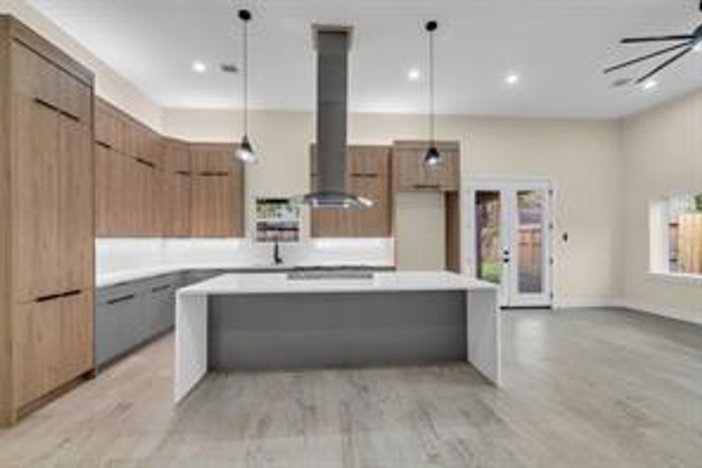 Photo of 9630 Vilven Lane, Houston, TX 77080 (MLS # 87043209)