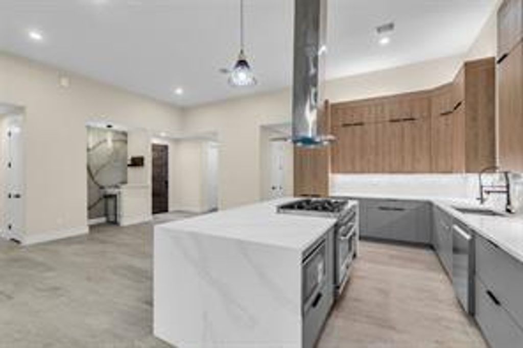 Photo of 9630 Vilven Lane, Houston, TX 77080 (MLS # 87043209)