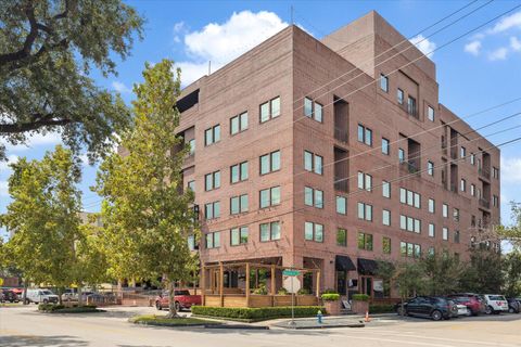 Photo of 1111 Studewood Street #503, Houston, TX 77008 (MLS # 24707672)