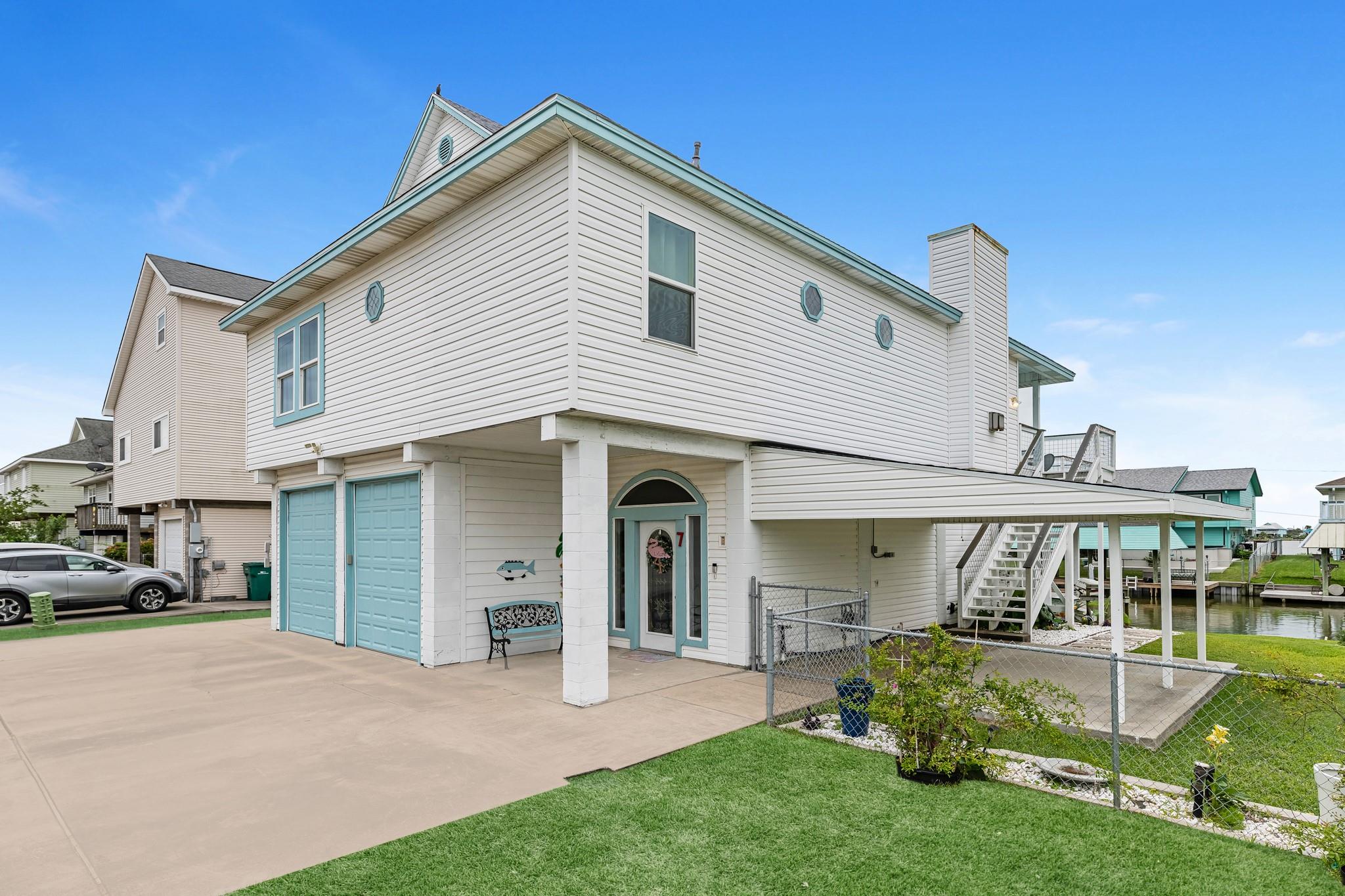 7 N Flamingo Street