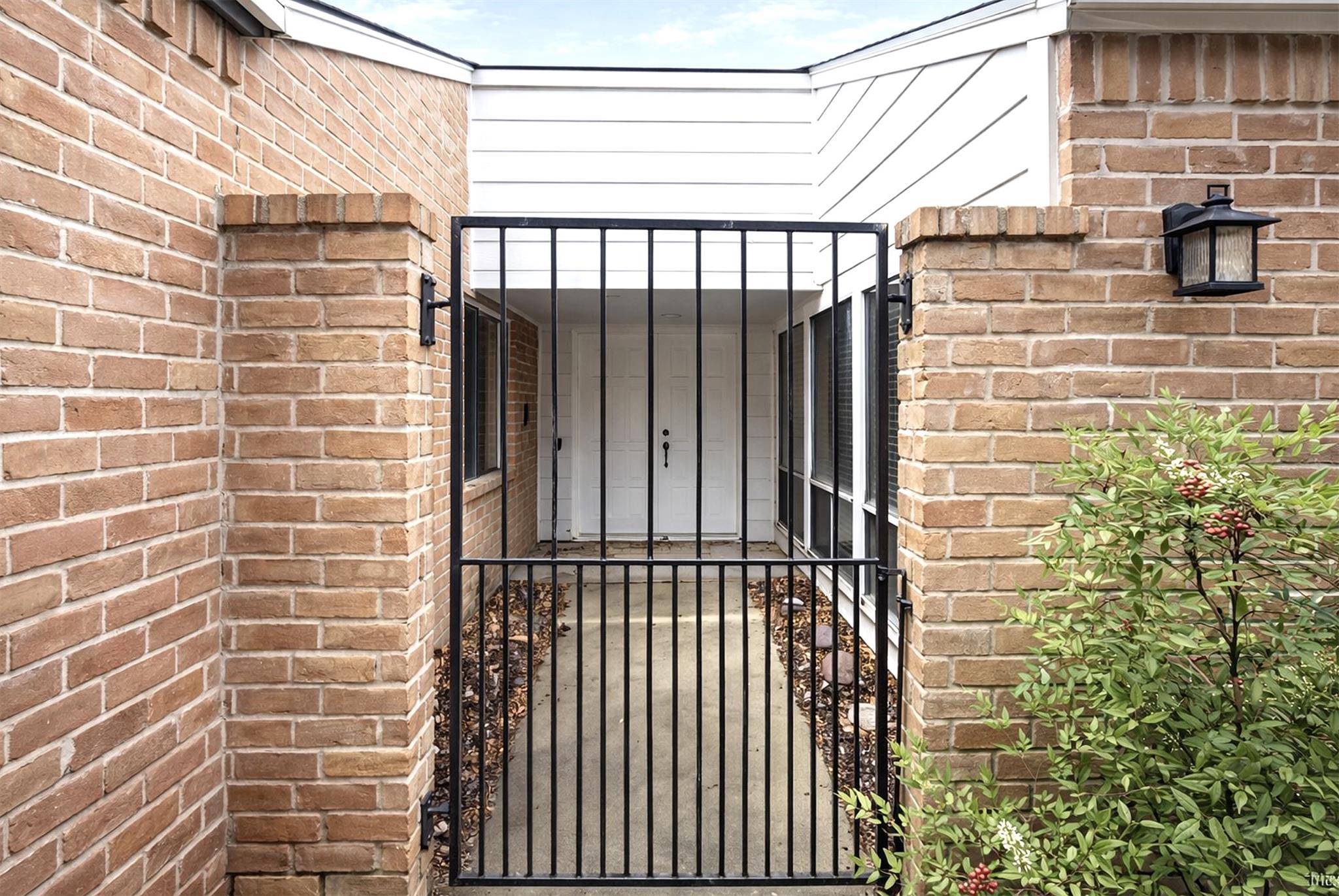 14118 Sandfield Drive