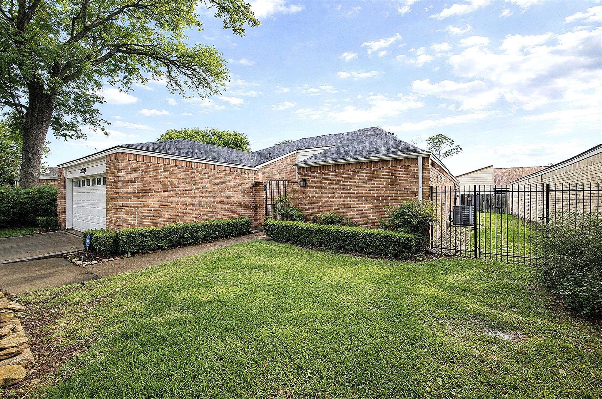 14118 Sandfield Drive