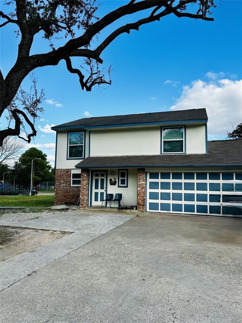 Photo of 9728 Debbie Lane, Houston, TX 77038 (MLS # 50692700)