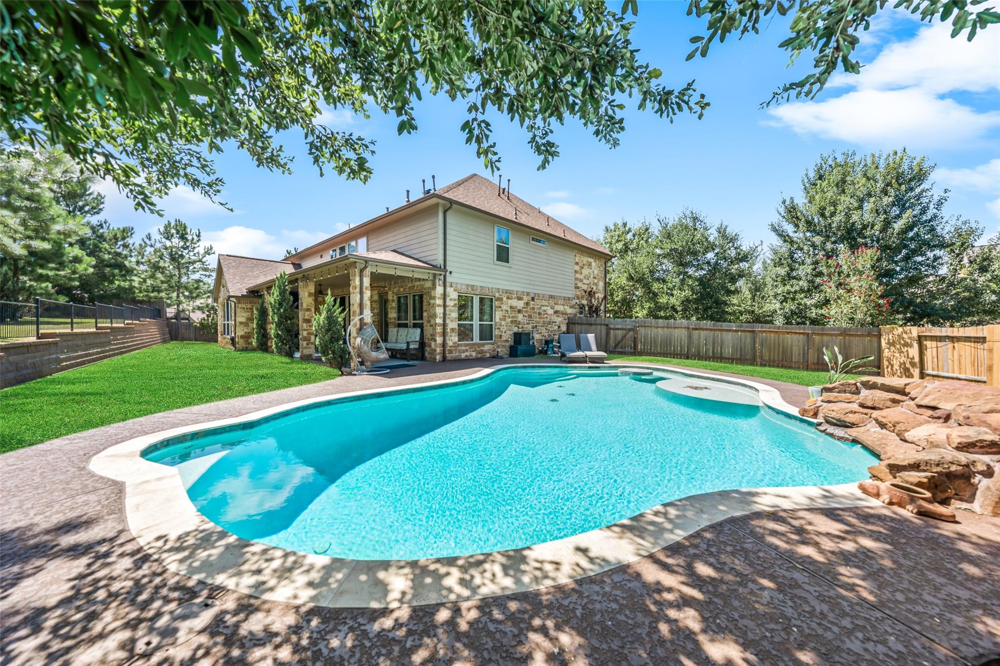 1804 Graystone Hills Court